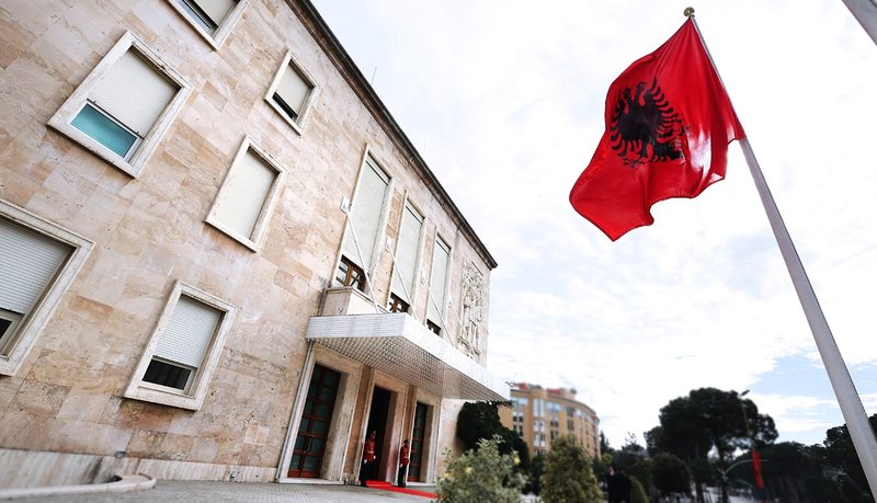 E premtja bëhet ditë pushimi për administratën shtetërore