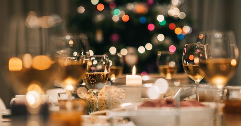 Sa kushton nata e ndërrimit të viteve në restorante? Çmimet nga Tirana, në zonat turistike