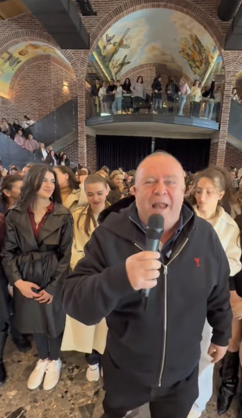 Gjergj Luca uron Vitin e Ri me punëtorët e tij: Mesazh për prodhimin shqiptar dhe Shqipërinë evropiane