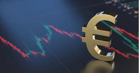 Euro mbyll vitin 2025 me rritje në ditën e fundit, por bilanci vjetor mbetet negativ