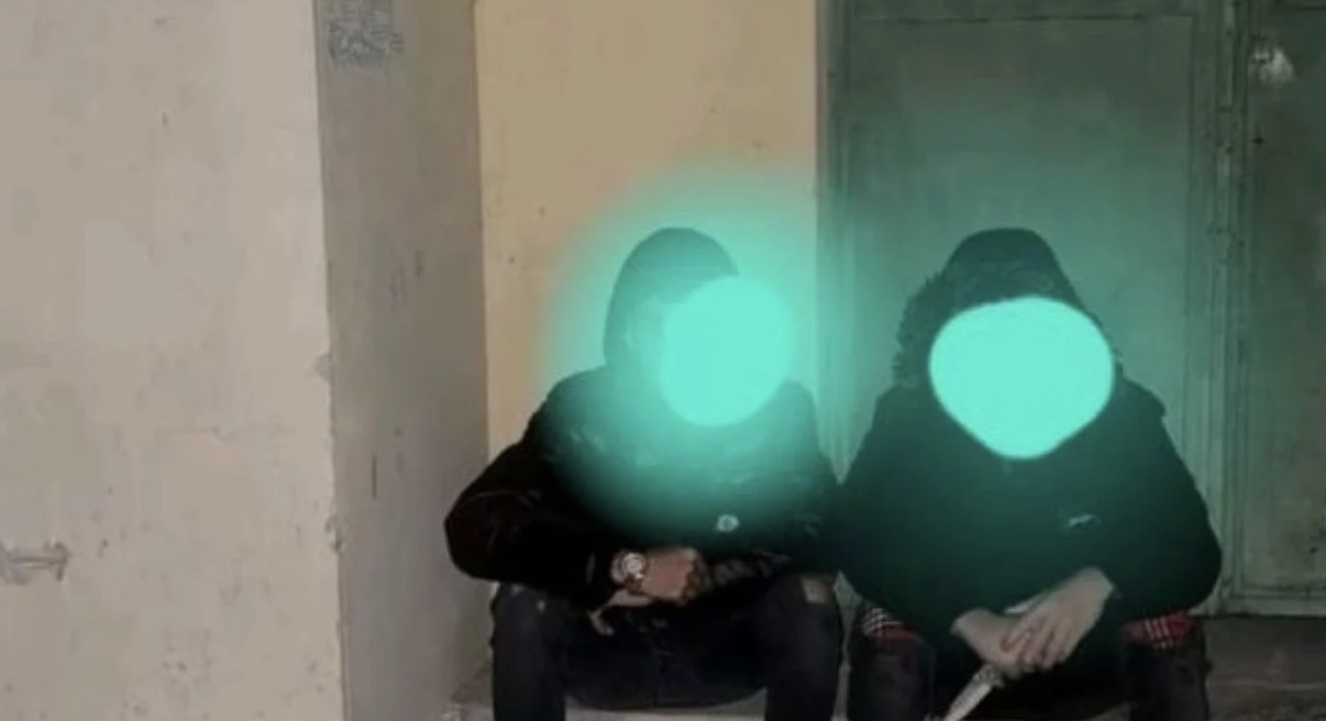 14-vjeçari nga Durrësi nuk kursehet, publikon në TikTok foto me thikë në dorë, nis hetimi