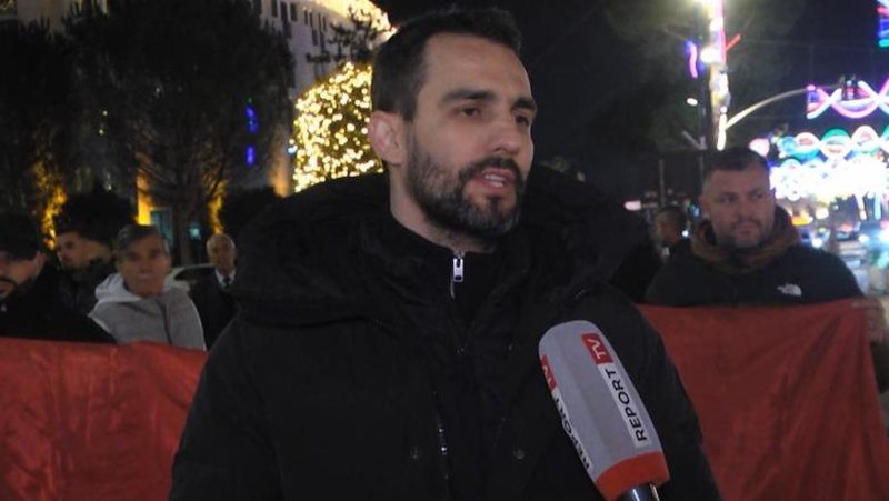 Lapaj: Nuk lëviz nga kryeministria po nuk u bë një qeveri 12 mujore tranzit