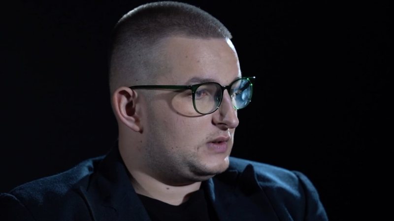 Ermes Hoxhalli, si një student arti manipuloi institucionet shqiptare duke u prezantuar si mbesa e kryeministrit