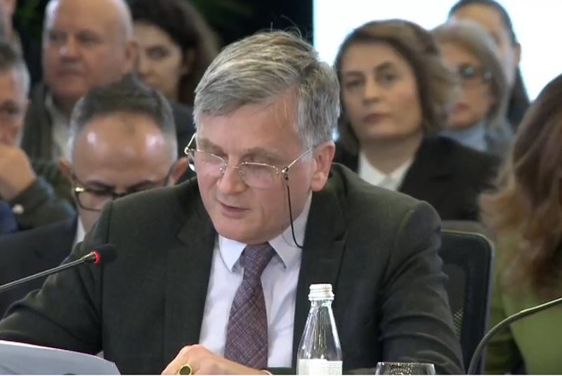 Kryetari i Prezencës së OSBE-së në Shqipëri, ambasadori Tarran: Ligji i ri për mbrojtjen e të dhënave, hap i rëndësishëm drejt BE-së