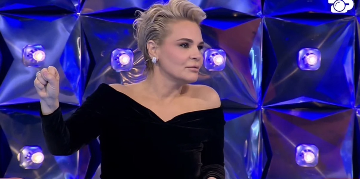 “Nuk i them Ilir, por Vrenozi”/ Batutat e Monika Kryemadhi: E kam më kollaj, mos të krijoj dhimbje të brendshme