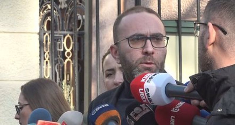 Show pa sens i Bardhit dhe deputetëve të PD në Kuvend