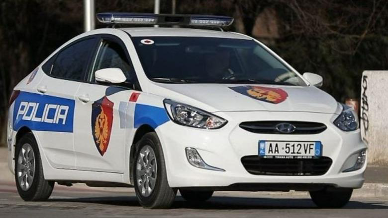 Po vendoste reklamë në tarracën e një mobilierie në Koplik, i riu humb jetën pasi bie në kontakt me rrymën elektrike! Nis hetimi për 40-vjeçarin
