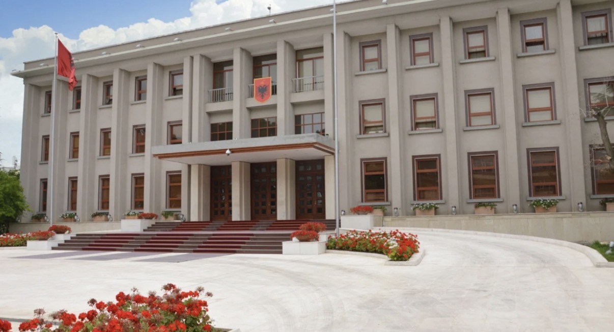 ‘Vlerësimi i pasurive të paluajtshme’, Shoqata e Pasurive të Paluajtshme kërkesë Presidentit Begaj për përshpejtimin e dekretimit të ligjit
