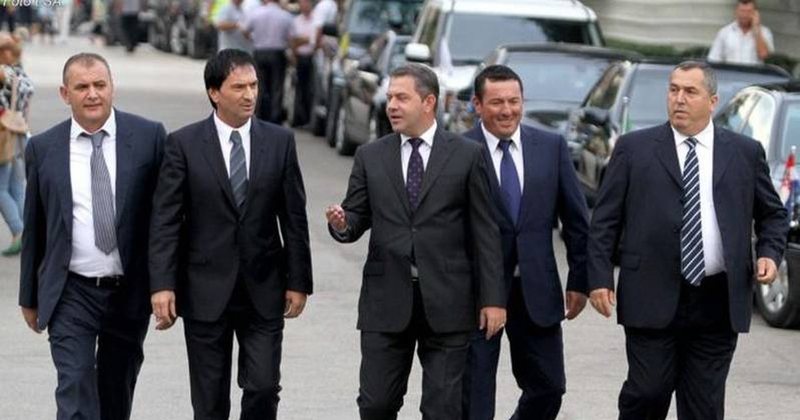 Plas sherri mes çamëve, ish-deputeti shpërthen ndaj Shpëtim Idrizit: Shkatërroi PDIU, ndaj e u pushua nga puna. Ne nuk na mori dot peng Enver Hoxha jo më ai