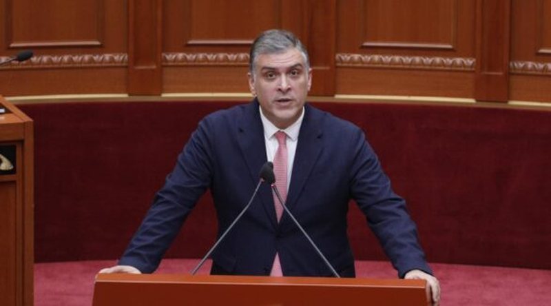 Tedi Blushi: Ilir Meta, mbi një vit i burgosur politik, kërkohet reagim i menjëhershëm i Ministrisë së Drejtësisë