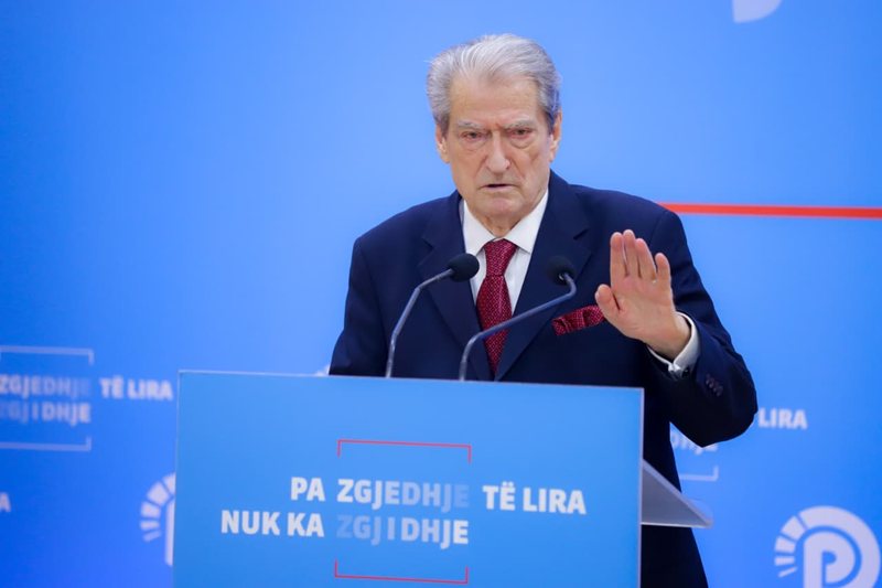 Mbledhja që trazoi PD, Berisha tregon nëse ka pasur takim me demokratët që dolën nga ‘rreshti’