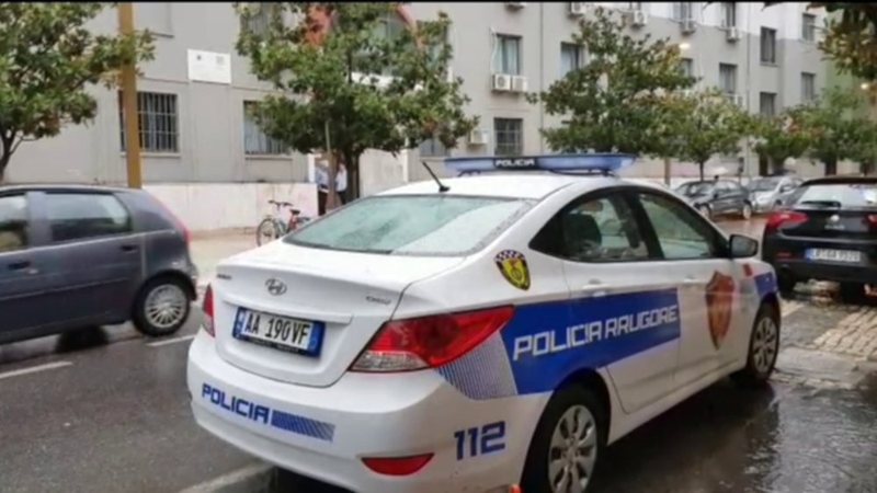 U paraqit në spital i plagosur me armë zjarri, identifikohet 37-vjeçari, kush është i riu me dy mbiemra