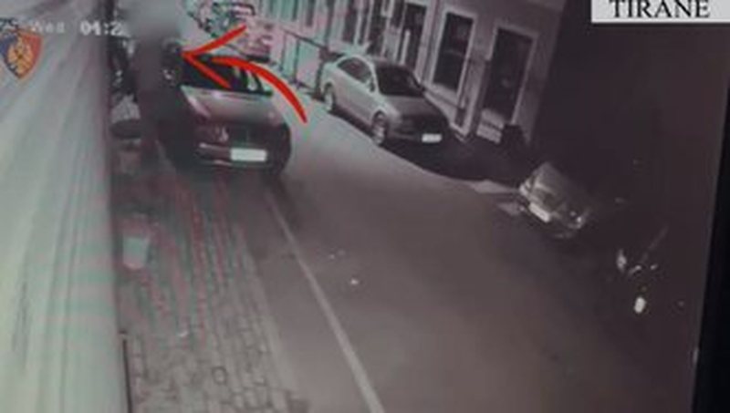 Thyente xhamat e makinave dhe subjekteve dhe më pas kryente vjedhjet, arrestohet 34-vjeçari në Tiranë! Në pranga edhe një tjetër
