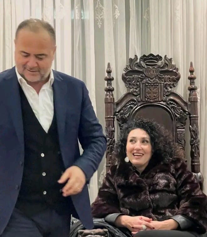 Pastrim parash e mashtrim / Pse po zvarritet arrestimi i çiftit Adnand dhe Albana Mahmuti? Çfarë ka zbuluar hetimi 2-vjeçar i Prokurorisë për grupin kriminal?