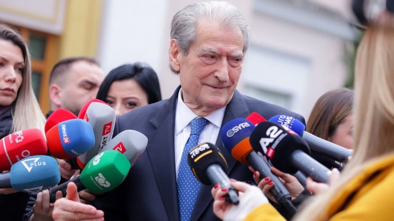 Berisha: Sazanin ia kam ofruar edhe Berlusconit, Nano e bëri për para, Rama për influencë politike