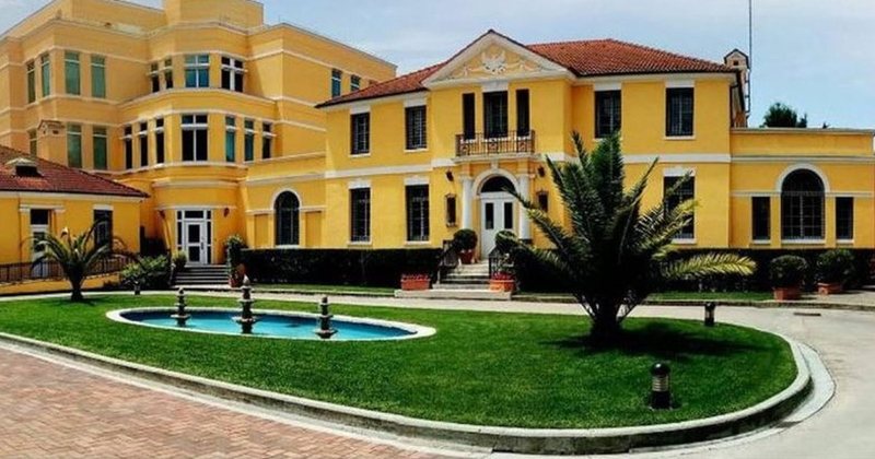 Ambasada amerikane paralajmëron qytetarët: Shmangni zonat e protestës së opozitës