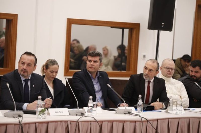 Pas dështimit të PD, ‘Shoqëria Civile’ merr përsipër bashkimin e opozitës?