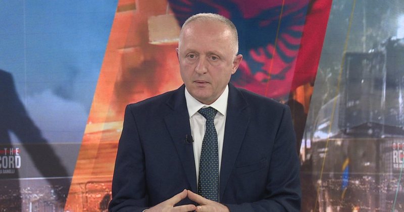 “Jap dorëheqjen në emër të moralit” – Dervishi zbulon si u dorëhoq Rusmaili si ministër: Sot as që mendohet