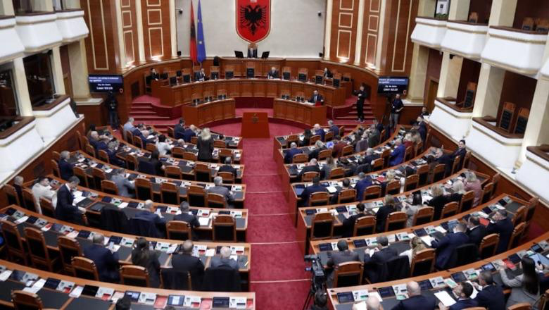Agron Gjekmarkaj: Kronika propozon kremtimin e ditëlindjeve të udhëheqësve!