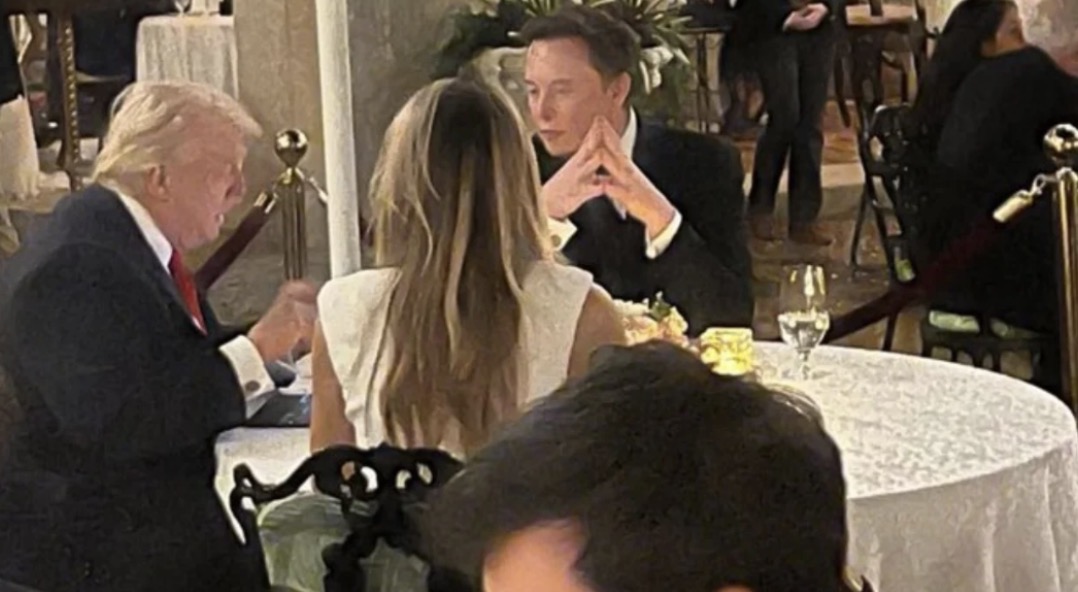 Elon Musk poston pamje nga darka me Trump: Viti 2026 do të jetë i mrekullueshëm