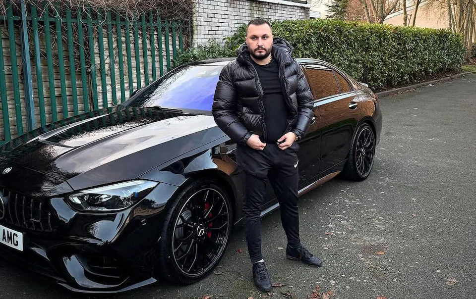 “Shqiptari që nuk mund të deportohet i mbulon vajzat me para në klub nate”, The Telegraph: Ja çfarë poston Dorian Puka në TikTok!