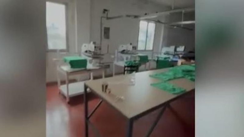 Zbulohet magazina me veshje kontrabandë në Kamëz! Pranga 46-vjeçarit turk, një në kërkim! Nis hetimi për 3 punonjëse