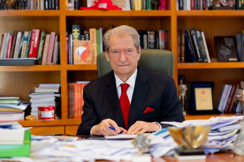 Nga Altin Troplini te Irena me 7 mbiemra / Hipokrizia e Berishës dhe drejtësia si armë politike