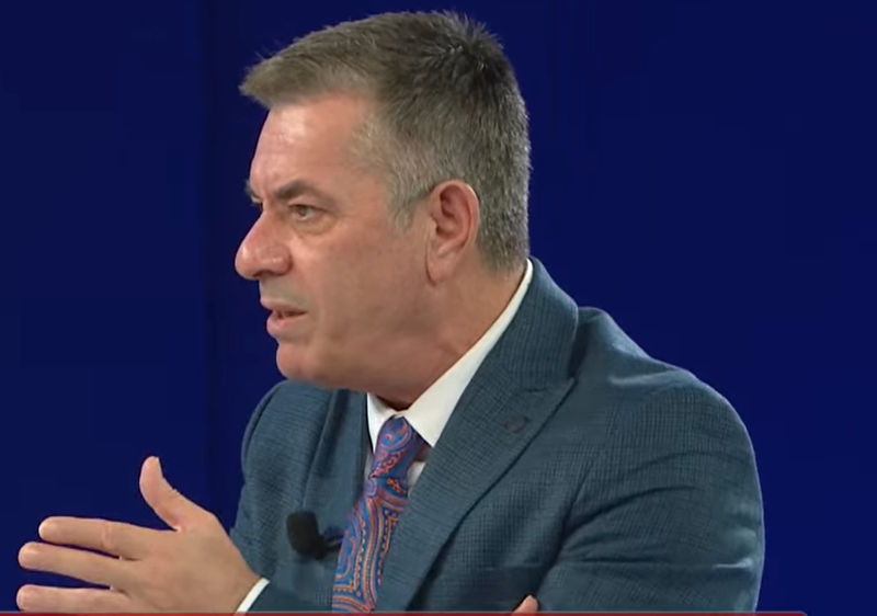 Vangjeli kundër burgut për parkim të gabuar: Në Evropë të heqin patentën, nuk të arrestojnë