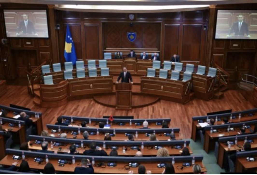 Analiza e REL: Bllokada e Kuvendit të Kosovës mund të kthehet sërish!