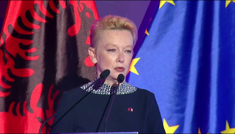Forumi i Dialogut në Vlorë, ambasadorja franceze: Shqipëria po e shtrin hapin drejt BE-së!