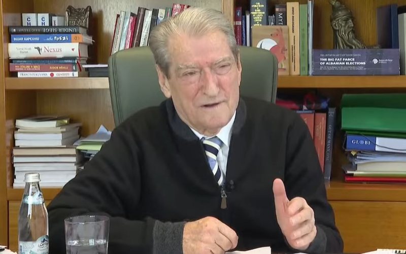 Iu ndërpre fjala në Strasburg, Berisha: Jam anëtar, s’kam nevojë për ftesë! Te kamera kërkova qeveri teknike