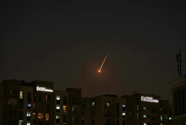 Irani godet me raketa Dubain, trazohen edhe kokat shqiptare të krimit, braktiset kulla më e lartë në botë nga frika e sulmeve