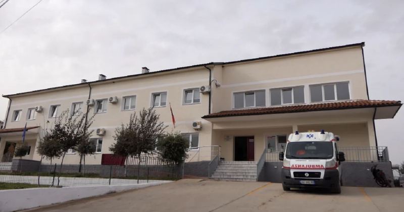 Ngjarje e rëndë në Belsh, gruaja humb jetën pasi kafshohet nga qeni i fqinjëve