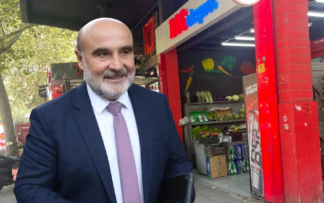 “Big Market” i Vullnet Sinajt shet çokollata të skaduara, denoncimi: I konsumoi fëmija