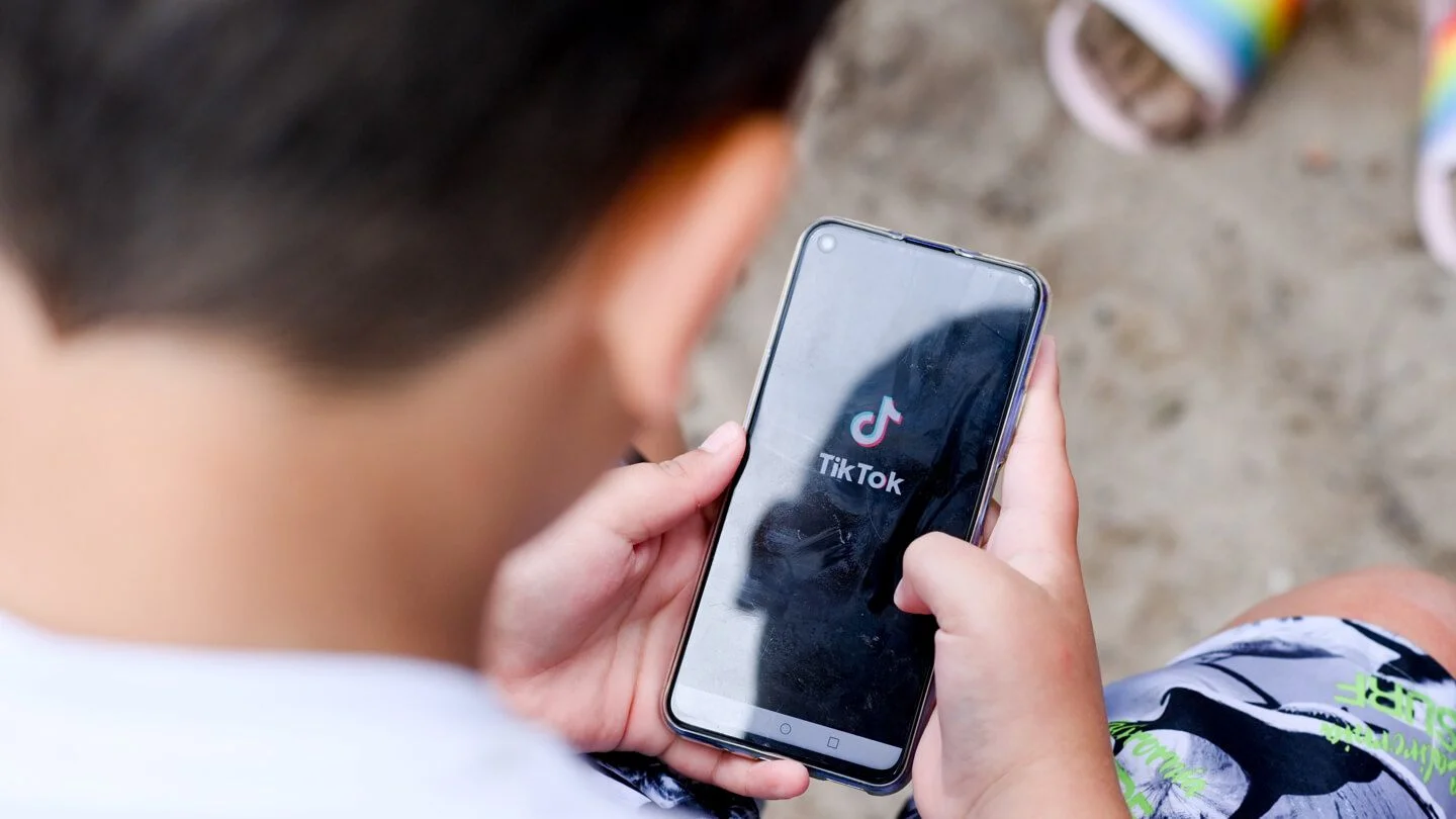 Komisioni Evropian: Dizajni i TikTok është problematik, duhet të ndryshojë