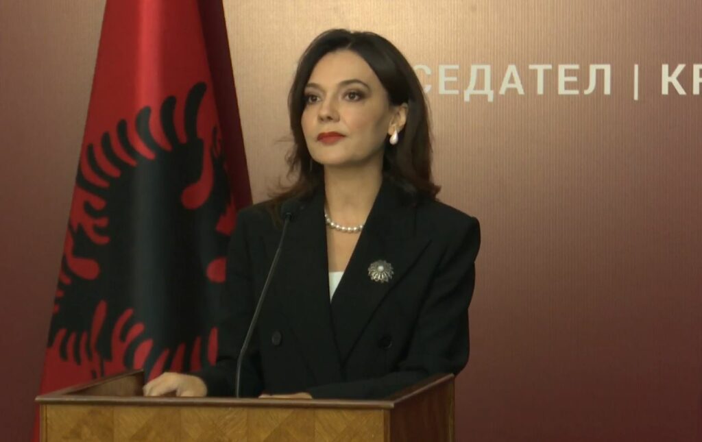 Kërkesat e studentëve shqiptarë në Maqedoninë e Veriut për përdorimin e gjuhës shqipe, Spiropali: Dialogu rruga më e sigurt