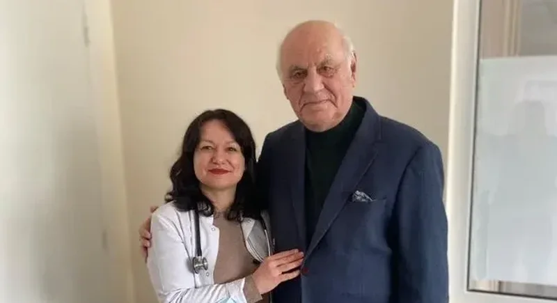 Ish-presidenti Alfred Moisiu lë QSUT pas përmirësimit të gjendjes shëndetësore
