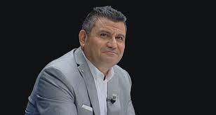 A është edhe kjo ish-mësuese viktimë e degradimit të shoqërisë?
