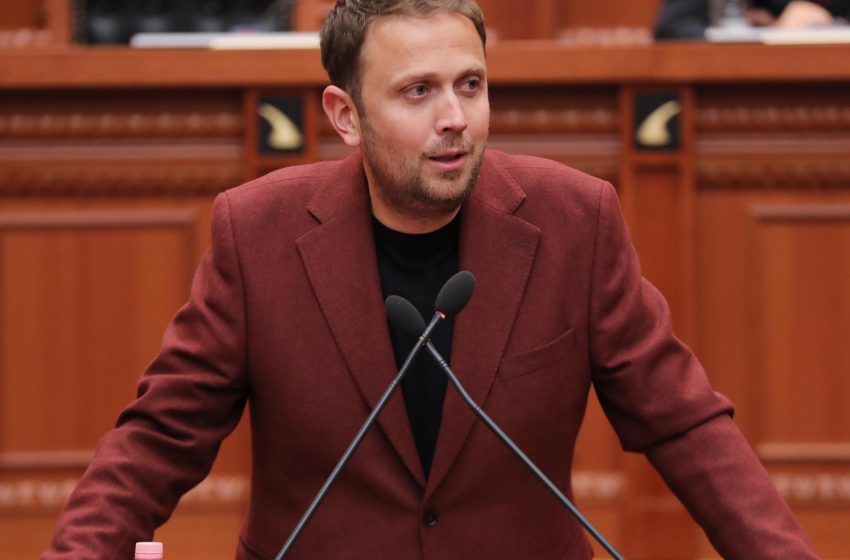 “Si mund të ndodhë kjo?” – Deputeti socialist mbështet banorët e Rrjollit
