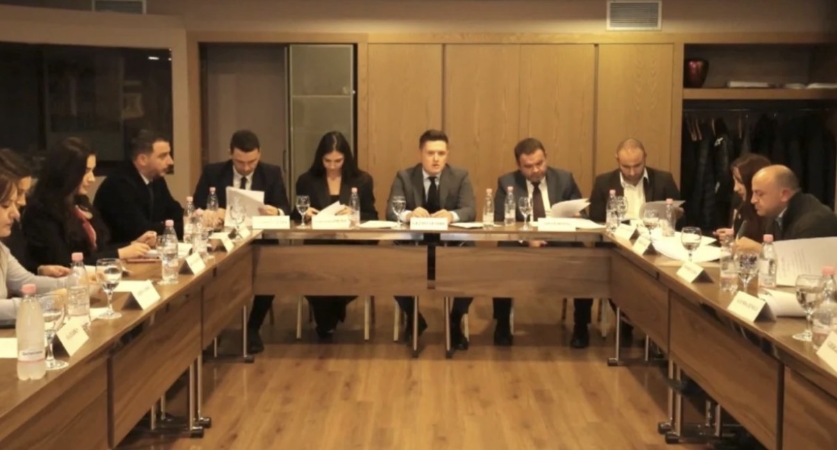 Debati pë rritjen e pagave / Pas Ramës reagon Shoqata e Prokurorëve: Presioni i jashtëm nuk i shërben forcimit të shtetit të së drejtës