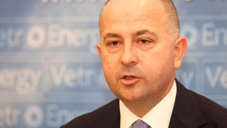‘Shqiptarët po tallen me ne’/ Zbardhen përgjimet që ‘fundosën’ Rezart Taçin, kunati i biznesmenit: E zgjidh unë këtë punë