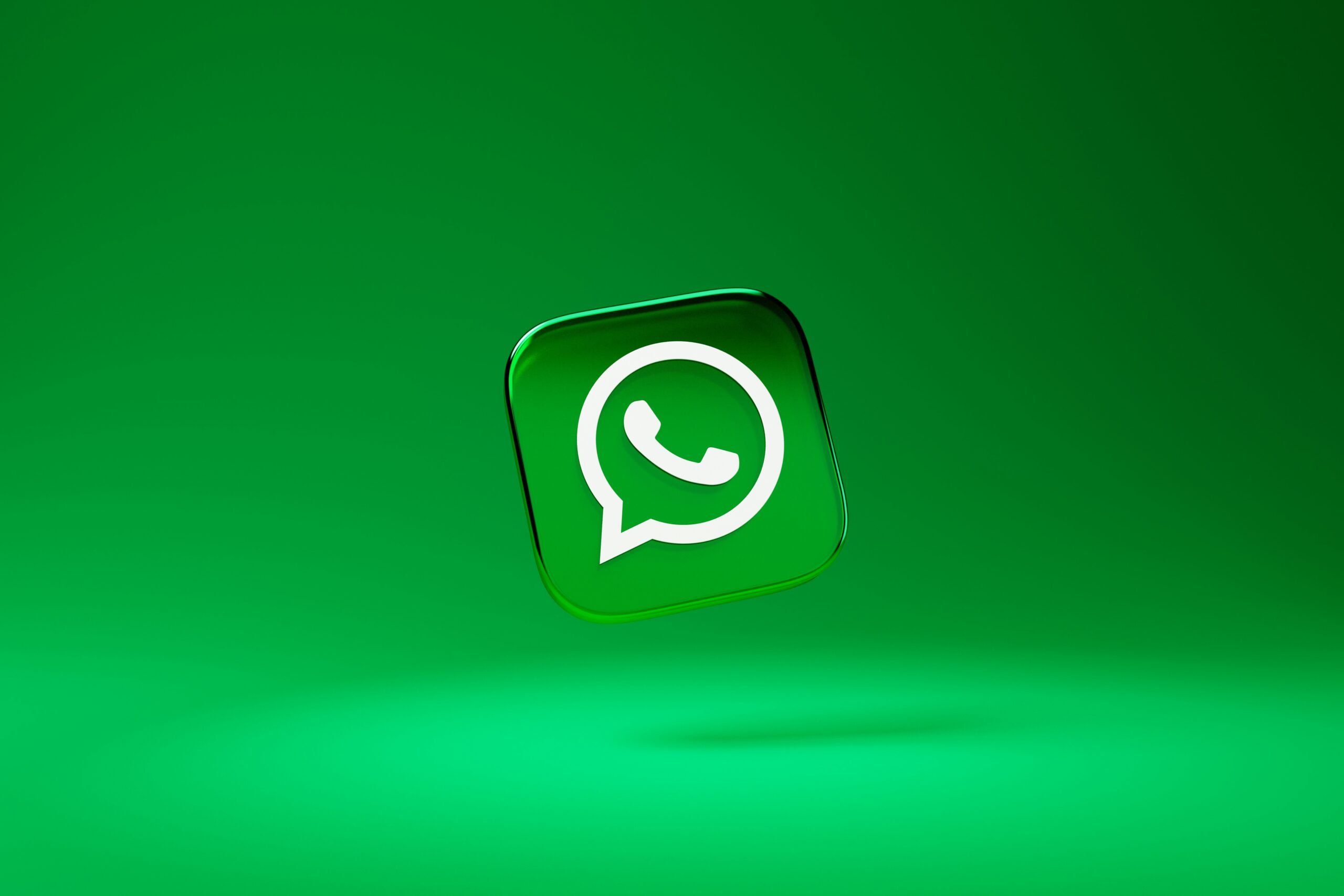 WhatsApp denoncon përpjekjen e autoriteteve ruse për të “bllokuar plotësisht” funksionimin e saj