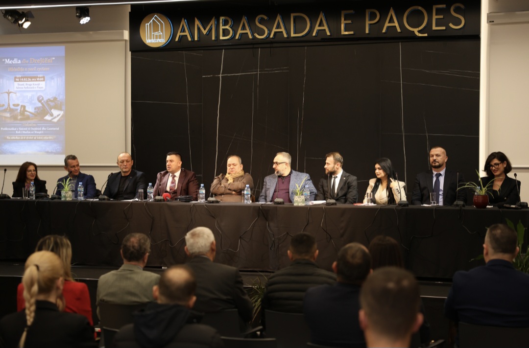 Mbahet mbledhja e parë e shoqatës “Media dhe Drejtësi”, konstatohen raste të rënda kundër gazetarëve dhe avokatëve