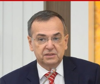 ‘Tano Karidi’ i Mjekësisë Xheladin Draçini bllokon 400 doktoratura për pazare e xhelozi. Aferat me tendera dhe 250 mijë euro në llogari. A ka qenë spiun i ish Sigurimit të Shtetit?