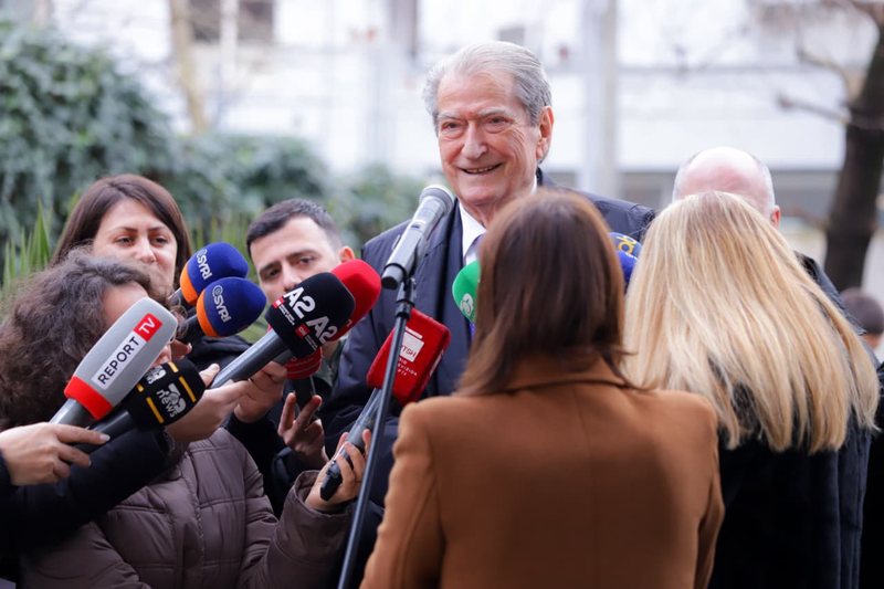 Sulmi ndaj ish-vilës së Enver Hoxhës, Berisha: Menduam se ishte Rama brenda, s’e dimim që kishte artistë