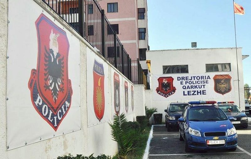 Shpërthim me tritol në Lezhë, shkrumbohet automjeti i efektivit të policisë