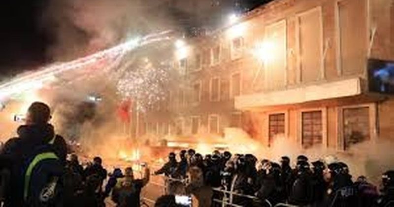 DW: Protesta e 22 marsit e paqartë në retorikë dhe me të njëjtin skenar