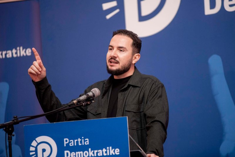 “Burri ka kohë te turpërohet gjithë jeten e vet”- Salianji replikon me Berishën: Vetëpërjashtimi? Ka frikë nga gara! PD nuk është klub privat