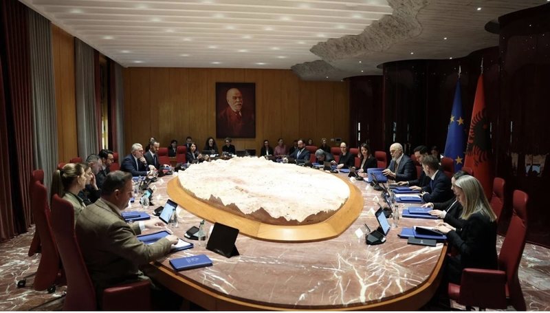 Rama mbledh sot qeverinë dhe grupin e PS, zbardhet agjenda