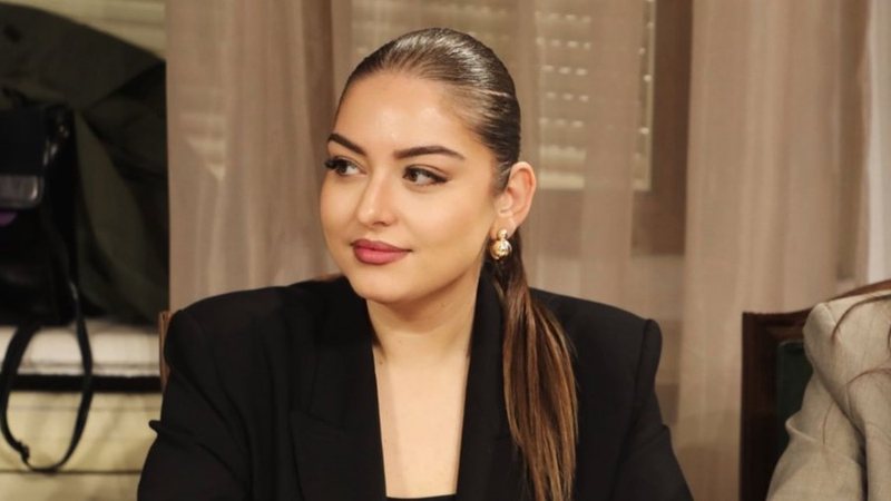 Sara Mila flet për bashkëshortin: Ai është mbështetësi im më i madh, i them më fal dhe të dua